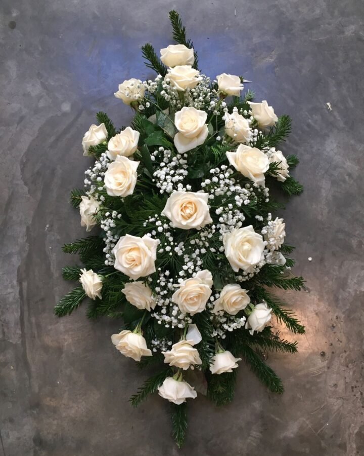 CENTRO FUNERARIO de rosas