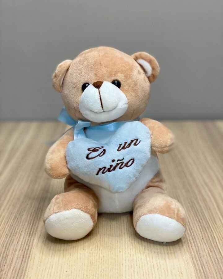 Oso de peluche nacimiento niño